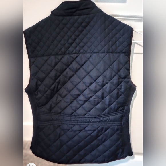 Active USA Women's Navy Quilted Vest - Picture 2 of 2